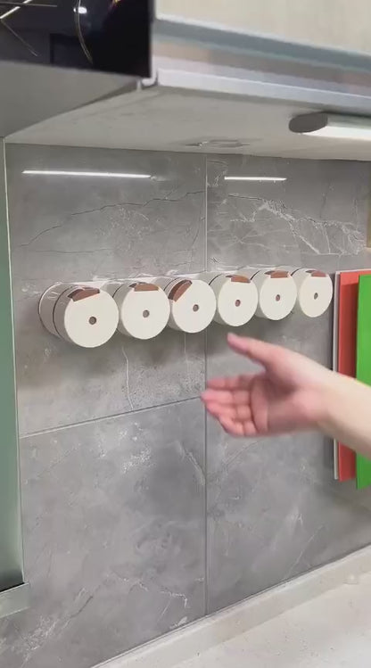 6 Pack Magnetic Spice Jar Wall Mounted Spice Containers Seasoning Box, Quantitative Control Spice Bottle Tins Set with Lids for Kitchen Refrigerator Camping BBQ.